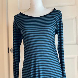 GUC - Velvet by Graham and Spencer - Maternity Medium (M)